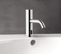 Waterrevolúcia Flow elektronická umývadlová batéria infračervená na 230 voltov chróm T110EE01