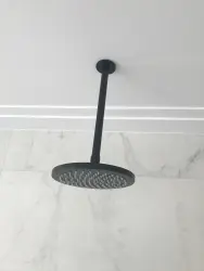 Waterevolution Flow hlavová sprcha 250 mm s pripojením na strop, úplne z nehrdzavejúcej ocele