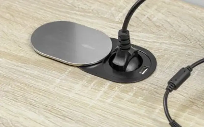 Indux Slide vstavaná kuchynská zásuvka Penaarde v pracovnej doske s USB a zásuvkou farba nerez 1208957392