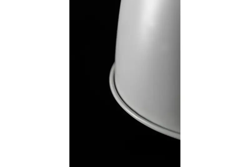 Dekor Noor elegantná biela závesná lampa s medeným prvkom 6934