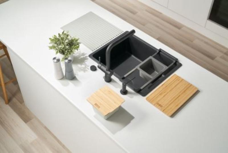 Franke Univerzálny doplnkový set All-in-one 5, krájacia doska, vložka, odkvapkávacia podložka a úložný box 112.0655.489
