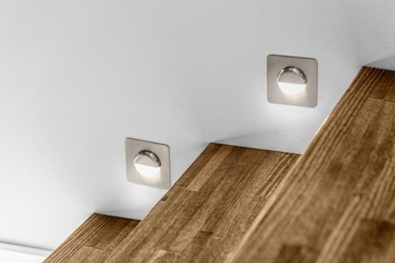 LED schodiskové svietidlo ESCADA KB DC12V so štvorcovým matným skleneným krytom 0,8W 70lm 4000K inox kábel 150cm.