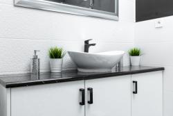 Hliníková rukoväť ARES C=320mm čierna 1208965478