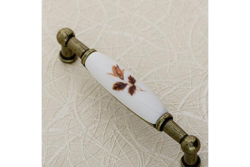 Porcelánová kľučka 728B C=96mm antická mosadz B-jesenná ruža 1208965694