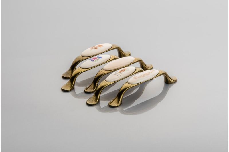Porcelánová kľučka 728P C=96mm antická mosadz B-jesenná ruža 1208965701