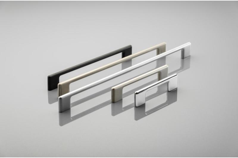 Rukoväť Zamak CAPRI, C = 256 mm, chróm 1208965953