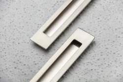 Rukoväť Zamak E6 C=128mm hliník 1208965985
