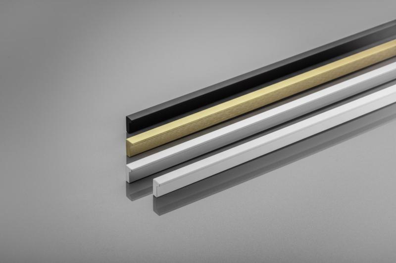 Kľučka na nábytok GTV PILLAR, C=3x352 mm, L=1200 mm, Al, matná čierna 1208966989