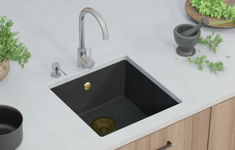 GraniteMy Universele granieten zwarte spoelbak 40x40 cm čierna na montáž na pracovnú dosku, pod montáž a rovná montáž so zlatou zátkou 1208967113