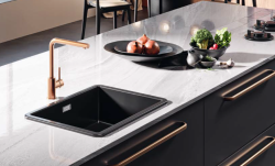 Ausmann Ceramic Ember Keramická čierna štvorcová umývadlo na dosku a podstavce 40 x 40 cm so zlatou zátkou 1208971486