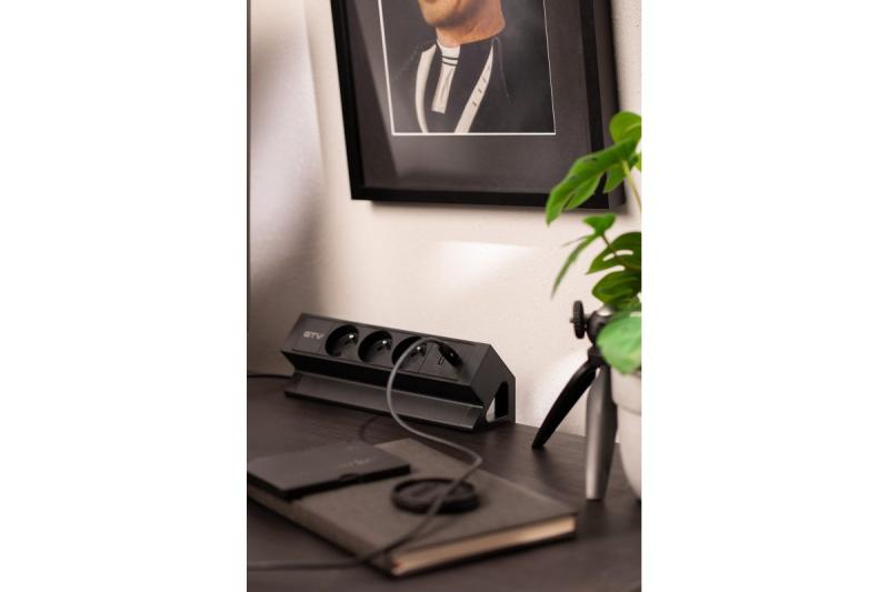 Basco nábytková zásuvka, 3 x zásuvka s uzemnením, USB A+C, 1,5m kábel, čierna s montážou