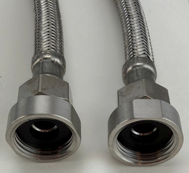 Pure.Sink Prechodová vsuvka z nehrdzavejúcej ocele s vonkajším priemerom 3/8 (samec) na vnútorný priemer 1/2 (samica) Sada 2 kusov PS3812-00