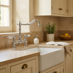 Aquanello Heritage Manor Klasická kuchyňa Nostalgický most Kuchynský kohútik Chróm s bielou rukoväťou CR-0010-HM