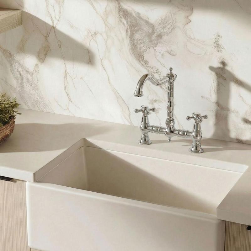 Aquanello Heritage Ascot Klasická kuchynská batéria v retro štýle s krížovými rukoväťami, chrómová, model CR-4001-HA