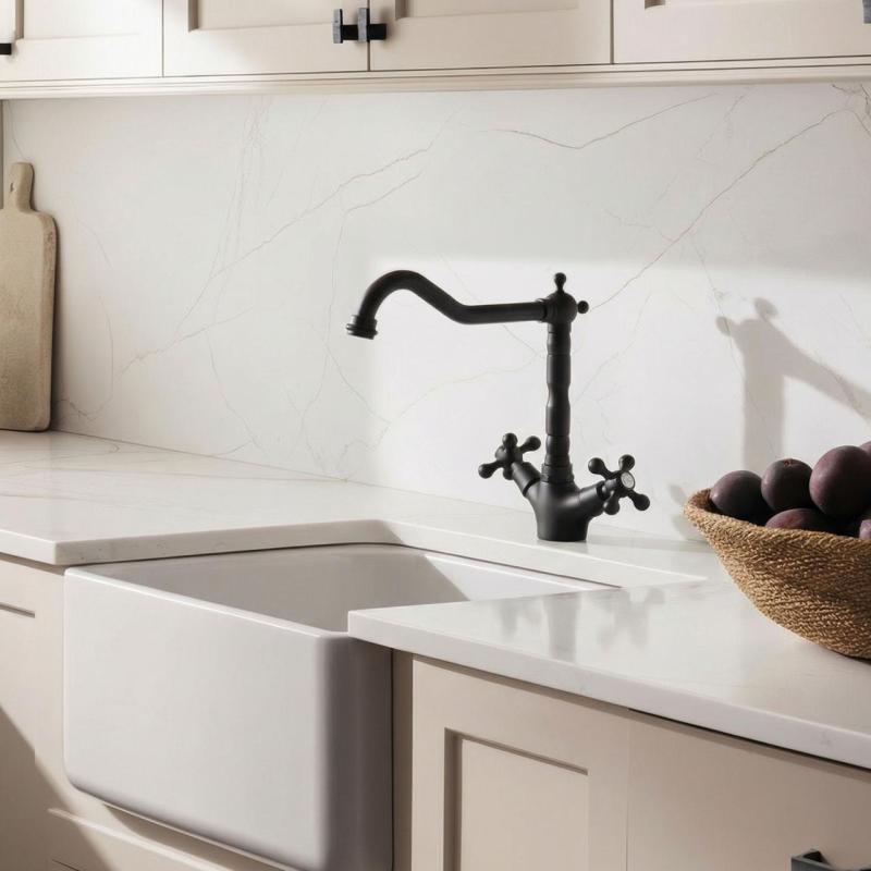 Aquanello Heritage Ascot Klasická kuchyňa – Nostalgická kuchynská batéria, čierna s uhlovým výtokom BL-4002-HA