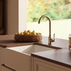 Aquanello Heritage Manor Klasická kuchyňa – Nostalgická kuchynská batéria v bronzovej farbe BN-9001-HM