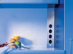 Energetický stĺp so 4 uzemnenými zásuvkami ST3007